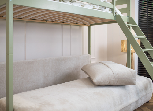 SAVIO 90x200/140x200 olivový postel na vyvýšené konstrukci s rozkládací pohovkou béžová látka perfect harmony 02 Lano Nábytek