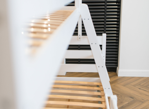 FAMI 90x200/120x200 bílá patrová postel se širší ložnou plochou Lano Nábytek