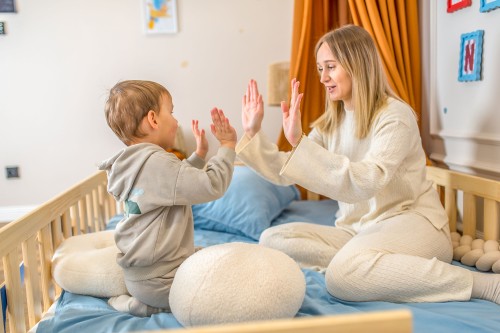 LEVI 140x200 borovicová jednolůžková dětská postel Lano Nábytek