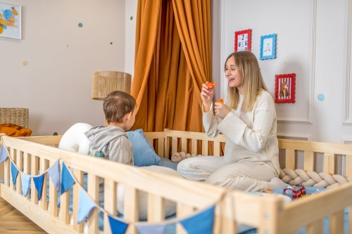 LEVI 140x200 borovicová jednolůžková dětská postel Lano Nábytek