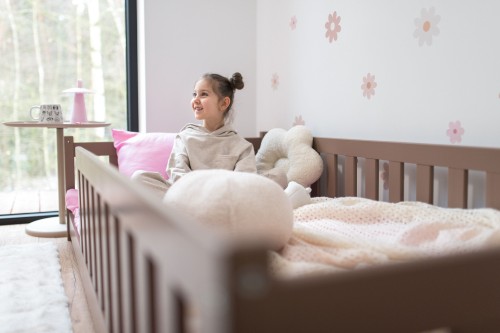 BELLA 80x160 mléčná čokoláda Montessori postel na podlaze pro děti Lano Nábytek