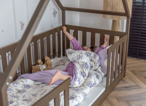 BEE 80x180 tmavá čokoláda dětská jednolůžková postel domeček Lano Nábytek